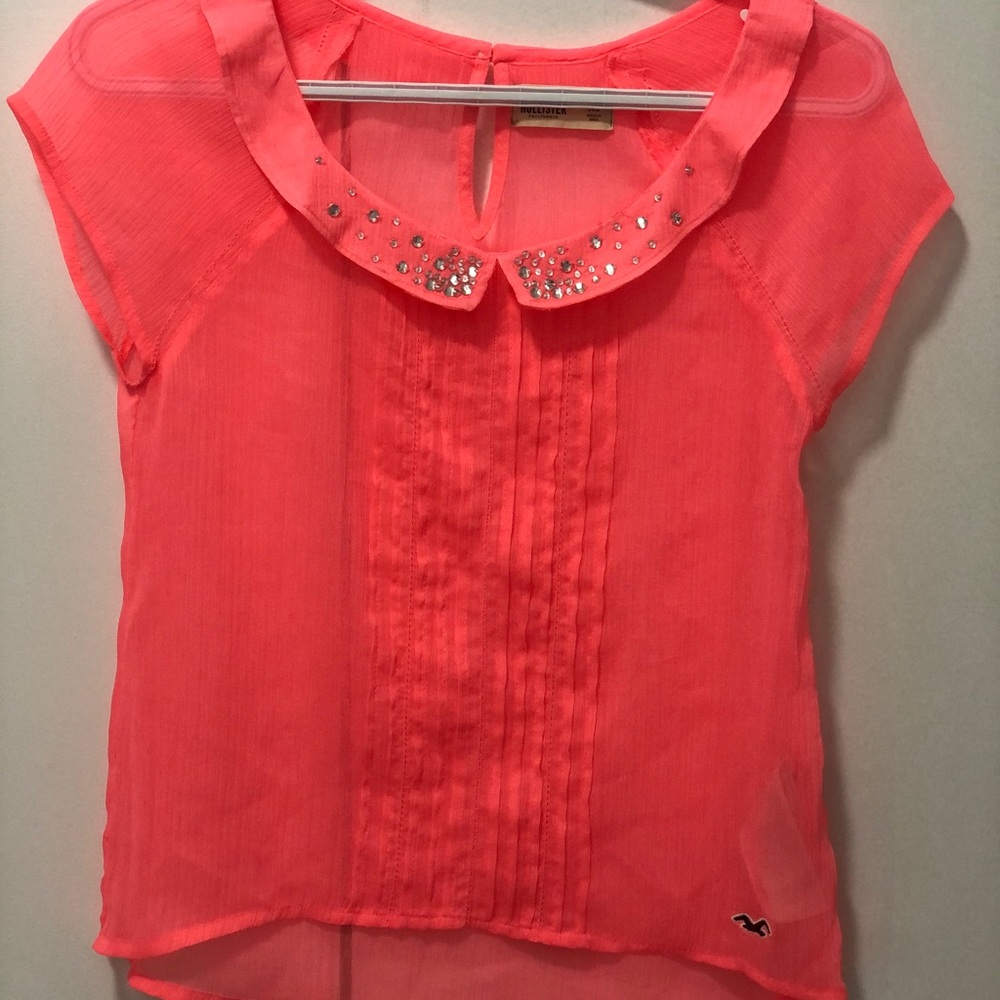 Hollister Size XS Coral Pink Gem Sparkles Collar Top  Short Sleeve Fashion Wear